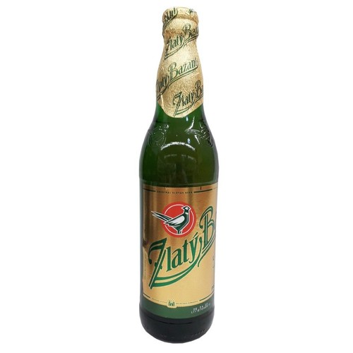 Zielona szklana butelka piwa Zlatý Bažant o pojemności 500 ml. Na złotej etykiecie znajduje się nazwa marki "Zlatý Bažant" oraz stylizowany rysunek bażanta. Kapsel pokryty jest złotą folią z logo. To oryginalne słowackie piwo.