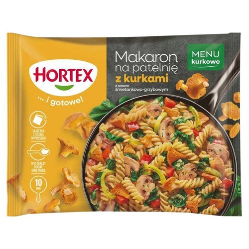Opakowanie Hortex Makaron na patelnię z kurkami, z sosem śmietankowo-grzybowym. Na zdjęciu gotowe danie w patelni.