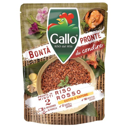 Produkt Gallo "Riso Rosso", ryż czerwony gotowany na parze, bez dodatków. Gotowy do spożycia w 2 minuty. Opakowanie przedstawia miskę ugotowanego ryżu z miętą, kawałki imbiru, orchidee i krewetki jako sugestię podania.