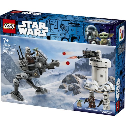 Zestaw konstrukcyjny LEGO Star Wars 75444 AT-RT Attack. Na opakowaniu widać Mandalorianina z Grogu na szarym AT-RT, strzelającego do białej wieżyczki z Imperialnym Remnant AT-RT Driverem. Zestaw ma 297 elementów i jest dla dzieci 7+.