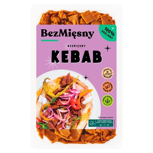BezMięsny Kebab w plastikowym opakowaniu. Produkt 100% roślinny, idealny na patelnię. Widoczne brązowe kawałki.