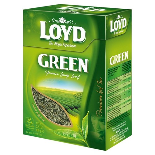 Pudełko herbaty Loyd Green, 80g. Na opakowaniu napis "Green Long Leaf" i grafika plantacji herbaty.