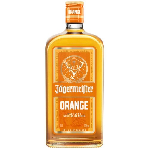Butelka likieru ziołowego Jägermeister Orange o pojemności 0.7 litra. Produkt zawiera 33% alkoholu i jest wytwarzany z sycylijskich pomarańczy. Etykieta z logo jelenia i napisem "Jägermeister Orange".