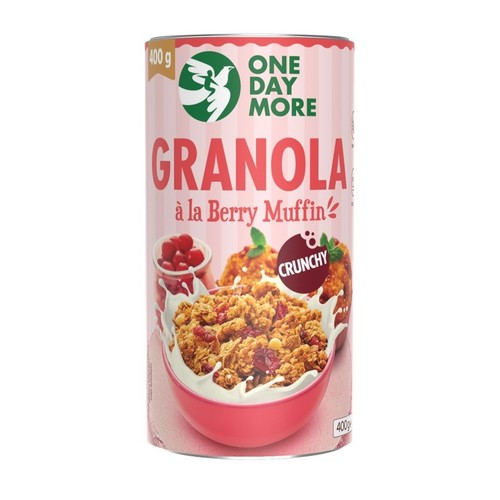 Granola One Day More o smaku jagodowej babeczki, 400g. Różowe opakowanie z grafiką miski pełnej chrupiącej granoli.