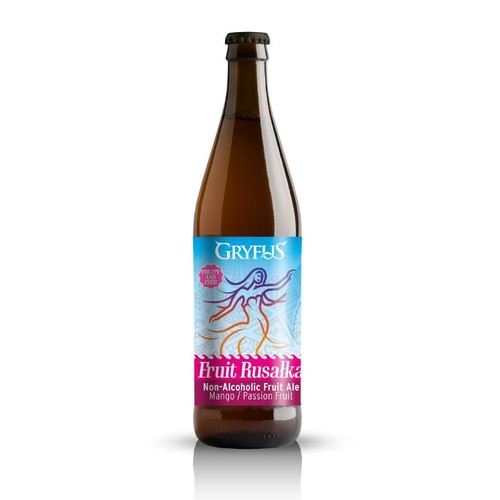 Produkt Gryfus Fruit Rusalka, bezalkoholowe piwo owocowe w brązowej butelce. Etykieta z grafiką przypominającą nimfy, nazwą "Fruit Rusalka" i informacją o smaku mango i marakui. Butelka jest zamknięta metalową zakrętką.
