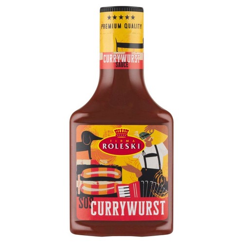 Butelka sosu Currywurst firmy Roleski. Na etykiecie ilustracja osoby przygotowującej kiełbaski currywurst. Oznaczenie "Najwyższa jakość".
