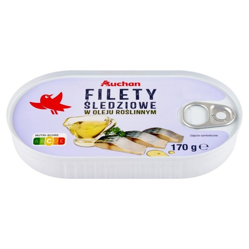 Puszka Auchan, filety śledziowe w oleju roślinnym, 170 g. Etykieta z nazwą i symbolicznym zdjęciem.