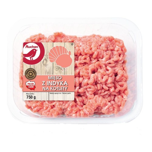 Mielone mięso z indyka Auchan, 750 g, w przezroczystym opakowaniu. Przeznaczone na kotlety.