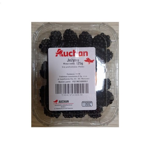 Czarne jeżyny Auchan w przezroczystym plastikowym opakowaniu. Masa netto 125g. Kraj pochodzenia: Polska.