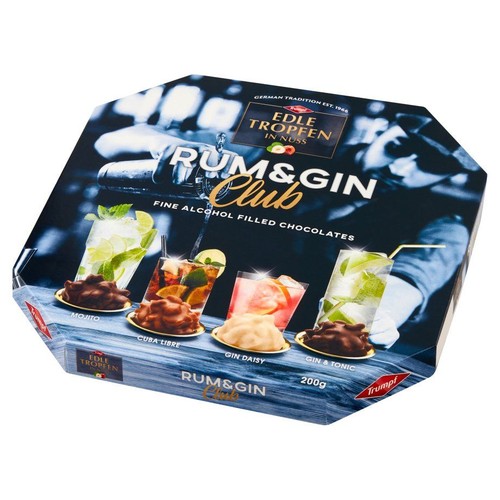 Pudełko czekoladek Trumpf Edle Tropfen Rum & Gin Club o wadze 200g. Opakowanie w ciemnych barwach z ilustracjami czterech koktajli: Mojito, Cuba Libre, Gin Daisy, Gin & Tonic, obok których leżą czekoladowe praliny.