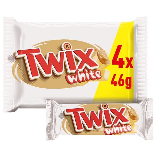 Dwa produkty Twix White: większe opakowanie zbiorcze 4x46g i jeden batonik w indywidualnym opakowaniu. Opakowania są biało-żółte, z czerwonym napisem "Twix" i białym "white". Widoczne są grafiki przedstawiające wnętrze batonika.