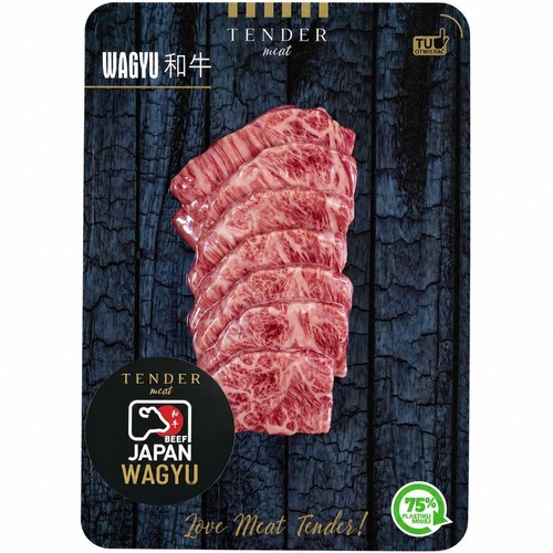 Opakowanie Tender Meat z plastrami surowej wołowiny Wagyu. Widoczne intensywne marmurkowanie. Etykieta "75% mniej plastiku".