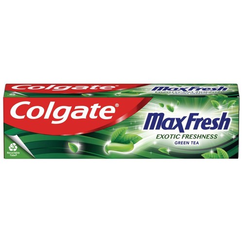 Pudełko pasty Colgate MaxFresh o smaku zielonej herbaty. Na zielonym tle liście i napis "Egzotyczna świeżość".
