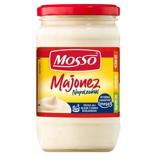 Słoik majonezu Mosso Napoleoński, z kremowym produktem w środku i czerwoną zakrętką. Etykieta zawiera logo Mosso, nazwę majonezu, grafikę produktu oraz tekst o żółtkach jaj od kur z chowu ściółkowego i Omega3.