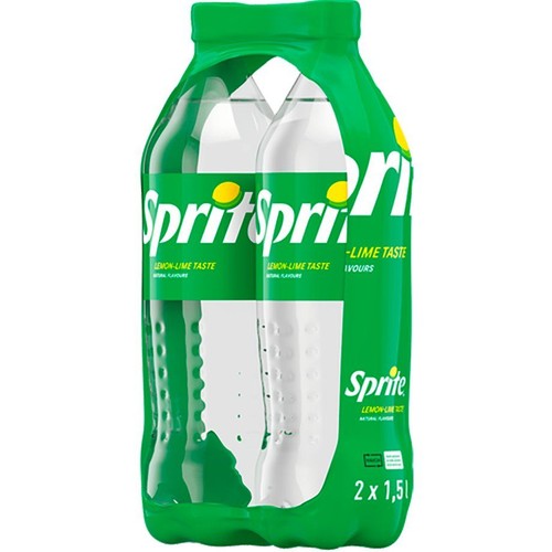 Dwupak napoju gazowanego Sprite o smaku cytrynowo-limonkowym. Opakowanie zawiera dwie przezroczyste butelki PET, każda o pojemności 1,5 litra. Butelki są połączone zieloną folią z logo Sprite i informacją o smaku.