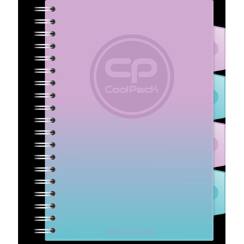Notatnik spiralny z twardą okładką, której kolor przechodzi płynnie od fioletu u góry do jasnego błękitu u dołu. Na środku okładki widnieje logo "CP CoolPack". Po prawej stronie wystają kolorowe zakładki, ułatwiające organizację.