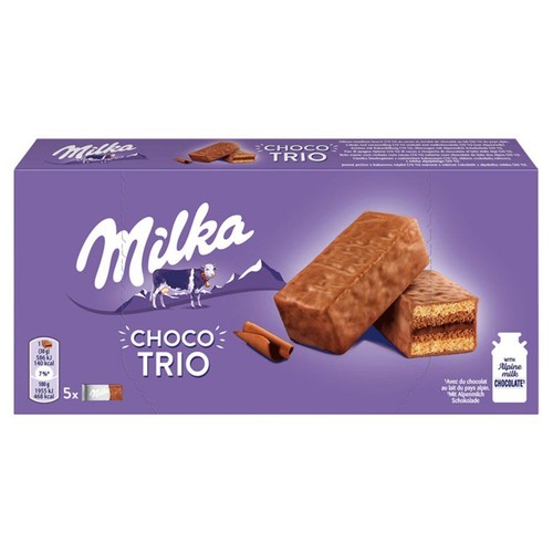 Milka Choco Trio, fioletowe pudełko. Grafika batonów czekoladowych z warstwami biszkoptu i kremu. 5 sztuk w opakowaniu.