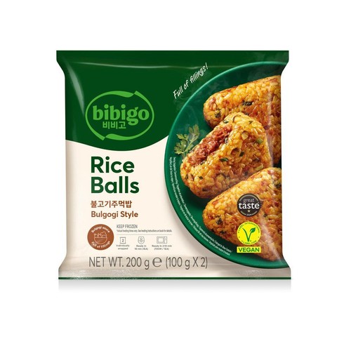 Opakowanie ryżu w odcieniach zieleni, z wyraźnym napisem "Rice".