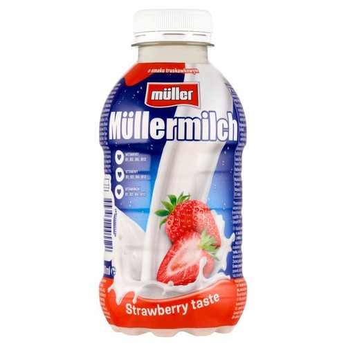 Napój mleczny Müller Müllermilch truskawkowy w butelce 400 ml. Etykieta z grafiką truskawek i mleka. Z dodatkiem witamin.