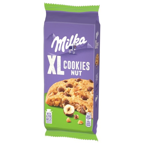 Fioletowo-zielone opakowanie ciastek Milka XL Cookies Nut. Na opakowaniu grafika dużego ciastka z kawałkami czekolady i orzechów.