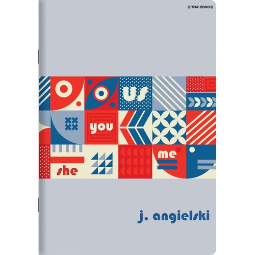 Zeszyt z okładką w odcieniu jasnego fioletu. Centralny pas z abstrakcyjnymi wzorami i słowami "us", "you", "she", "me".