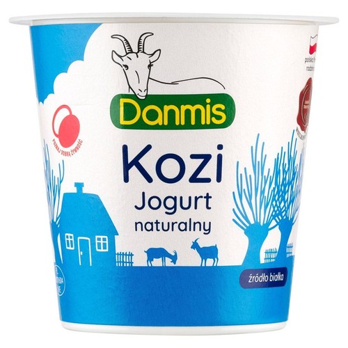 Jogurt naturalny kozi Danmis w białym opakowaniu. Widoczne logo marki, nazwa produktu i grafiki przedstawiające kozy oraz wiejski krajobraz.