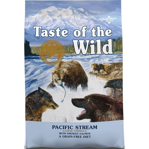 Worek karmy dla psa Taste of the Wild Pacific Stream 2 kg. Przedstawia scenę z niedźwiedziami w górskim krajobrazie.