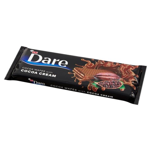 Opakowanie wafla kakaowego Dare z kremem kakaowym. Na czarnym tle grafika wafla, czekolady i owoców kakaowca.
