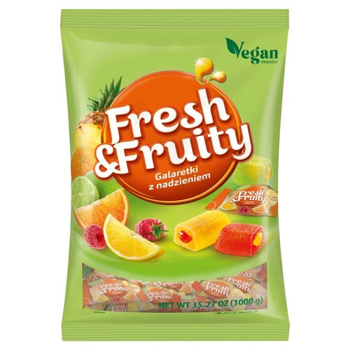 Zielona torebka galaretek Fresh & Fruity z nadzieniem. Na opakowaniu owoce: ananas, limonka, pomarańcza, maliny. Waga 1 kg.