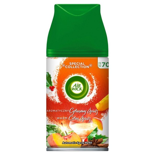 Wkład do automatycznego odświeżacza powietrza Air Wick, zapach Warm Citrus Spritz. Etykieta w odcieniach pomarańczy i bieli, z ilustracjami owoców, takich jak brzoskwinie i pomarańcze, oraz przypraw korzennych. Produkt z serii Special Collection.