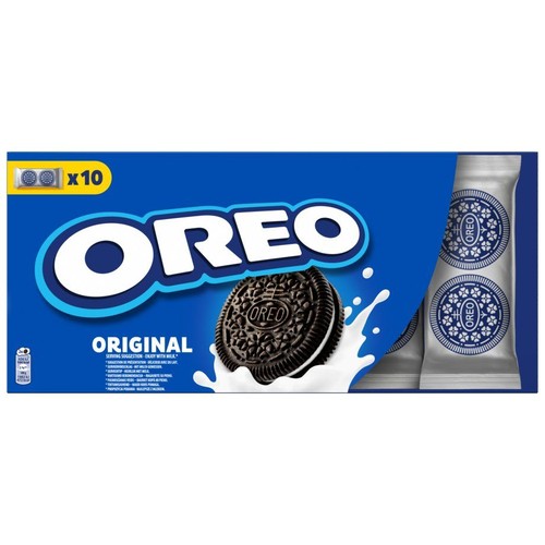 Niebieskie opakowanie ciastek Oreo Original, z grafiką ciastka w mleku. Zawiera 10 pojedynczych paczek.
