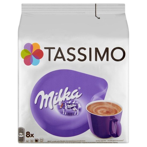 Opakowanie TASSIMO Milka z 8 kapsułkami. Na fioletowym tle widnieje logo Milka i kubek z czekoladowym napojem.