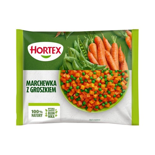 Opakowanie mrożonej marchewki z groszkiem Hortex. Na zielono-białej torebce widoczne są kostki marchewki i zielony groszek.