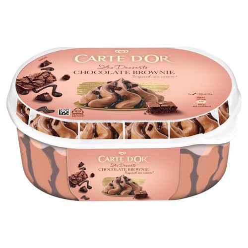 Opakowanie lodów Carte D'Or Les Desserts Chocolate Brownie. Na wieczku grafika lodów z kawałkami brownie i sosem czekoladowym.