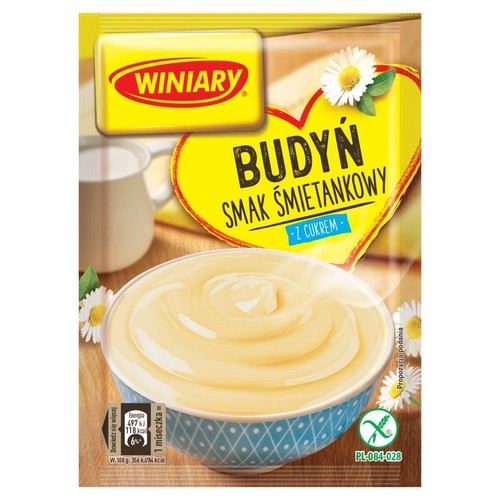 Opakowanie budyniu Winiary, smak śmietankowy z cukrem. Żółta saszetka z logo Winiary i sercem z napisem. Obok miseczka z gotowym, gładkim budyniem w jasnym kolorze. Wokół miseczki białe stokrotki.