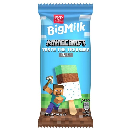 Lody na patyku Algida BigMilk Minecraft, 75 ml. Na niebieskim opakowaniu postać z gry i lód w trzech warstwach: zielonej, brązowej, białej.