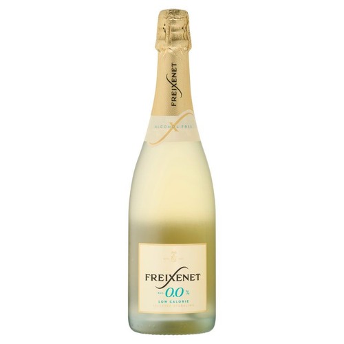 Elegancka butelka bezalkoholowego napoju musującego Freixenet 0.0%. Złota folia na szyjce. Na beżowej etykiecie widnieje nazwa Freixenet, 0.0%, Niskokaloryczny i Wyselekcjonowany musujący.