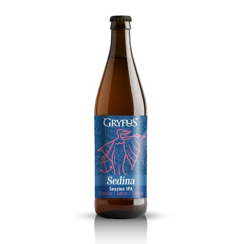 Piwo Gryfus Sedina Session IPA w szklanej, brązowej butelce z kapslem. Etykieta jest niebieska z różową ilustracją kobiecej postaci z kotwicą. W dolnej części etykiety podano odmiany chmielu: Simcoe, Sabro, Strata.