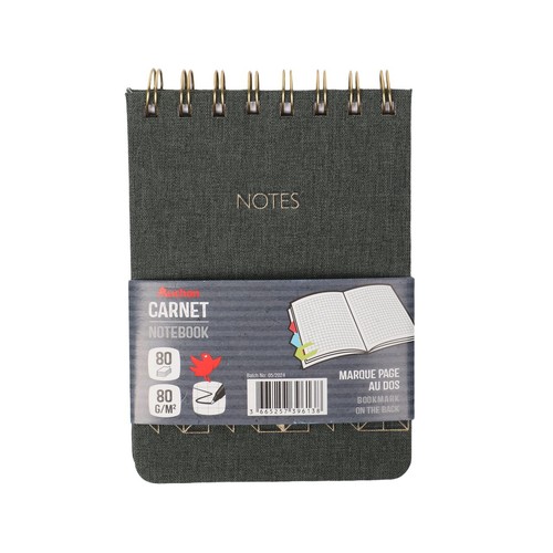 Notatnik z szarą okładką, złotą spiralą i napisem "NOTES". Ma 80 stron w kratkę i gramaturę 80 g/m².
