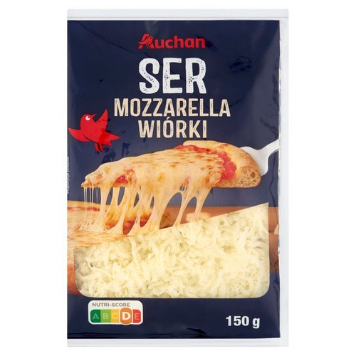 Opakowanie sera mozzarella w wiórkach Auchan, 150g. Na opakowaniu grafika pizzy z ciągnącym się serem.