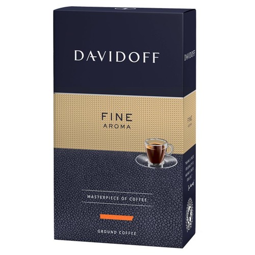 Kawa mielona Davidoff Fine Aroma w eleganckim, granatowo-złotym opakowaniu.