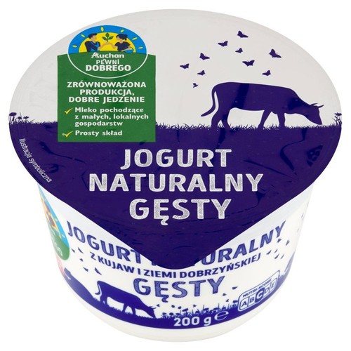 Jogurt naturalny gęsty Auchan, 200g. Opakowanie z krową i ptakami. Mleko z lokalnych gospodarstw.