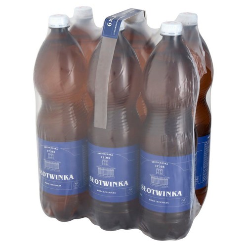 Pack 6 butelek wody leczniczej Słotwinka Kryniczanka. Butelki z brązowego plastiku, z niebieskimi etykietami.