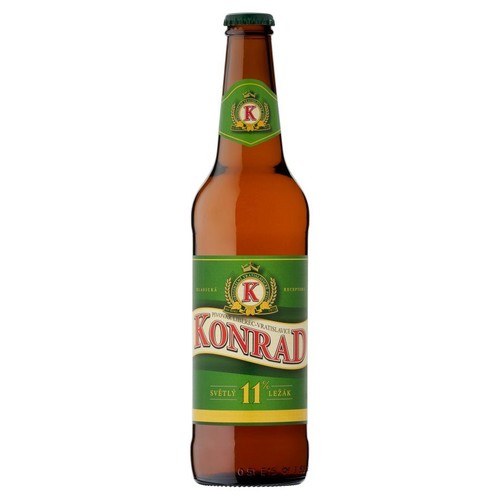 Piwo Konrad Světlý 11% Ležák w brązowej butelce 0.5 L. Na zielonej etykiecie widnieje duży, czerwony napis "KONRAD", pod nim "Světlý 11% Ležák". U góry etykiety złoty herb z literą "K" na zielonym tle.