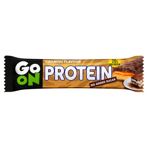 Opakowanie batona Go On Protein o smaku tiramisu. Na opakowaniu widoczny przekrój batona oraz deser tiramisu. Produkt zawiera 26% białka i jest bez dodatku cukru.