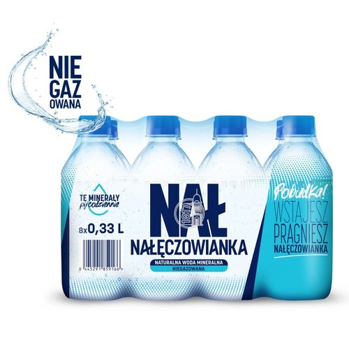 Zgrzewka 8 butelek naturalnej wody mineralnej Nałęczowianka niegazowana. Każda butelka zawiera 0.33 litra. Etykieta podkreśla "Te minerały na co dzień".