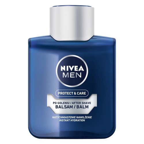 Ciemnoniebieska butelka balsamu po goleniu Nivea Men Protect & Care. Na etykiecie widnieje informacja o natychmiastowym nawilżeniu. Srebrna zakrętka.