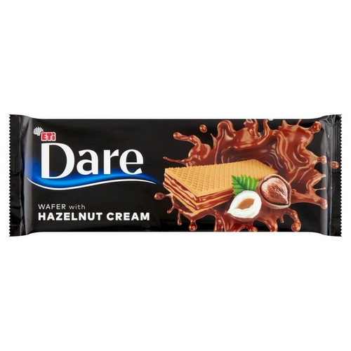 Czarne opakowanie ETI Dare Wafel z kremem orzechowym. Na grafice wafel z kremem, orzechy laskowe i czekoladowy splash.