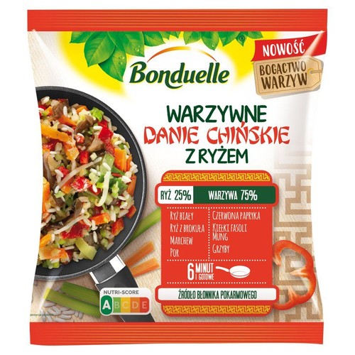Opakowanie Bonduelle Warzywne Danie Chińskie z Ryżem. Na zdjęciu danie w woku, z ryżem, marchewką, papryką i grzybami.