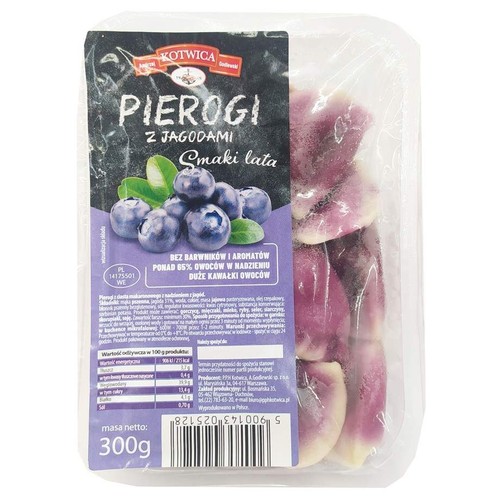 Pierogi Kotwica z jagodami w przezroczystym opakowaniu. Na etykiecie grafika jagód i napis "Smaki lata". Masa netto 300g.